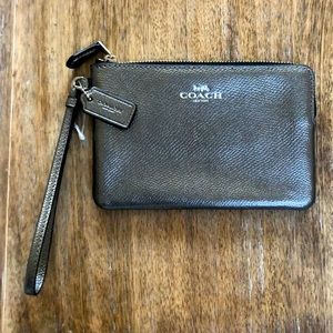 NWOT Authentic Coach Pebble Leather Wristlet